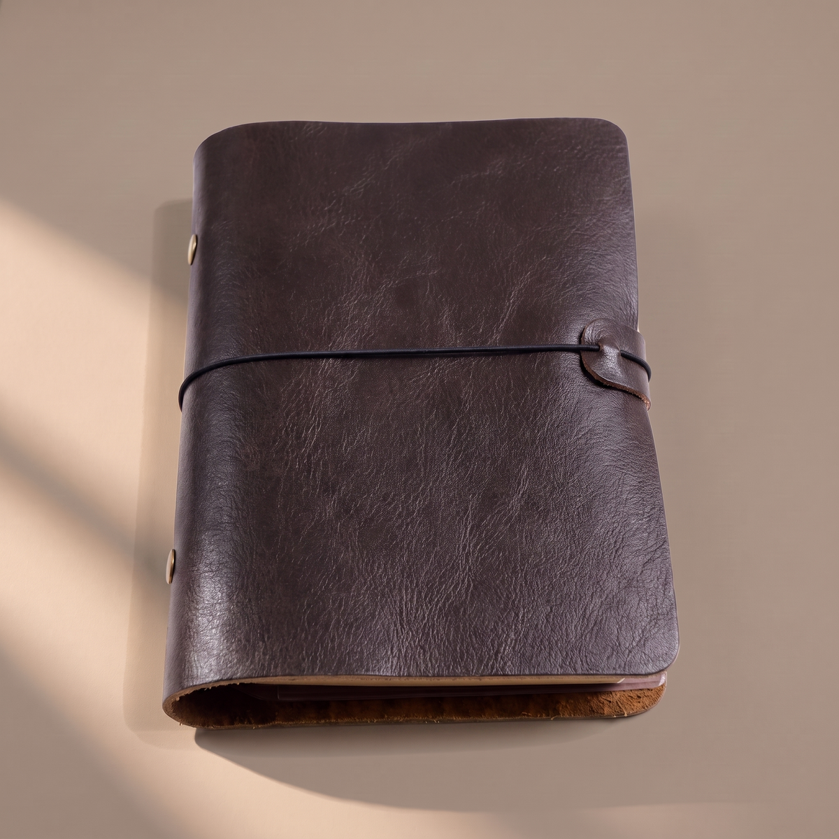 LISCIO ／ フォリオ A5 型押し darkbrown