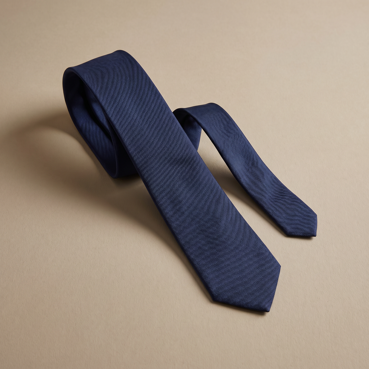 TIE-001