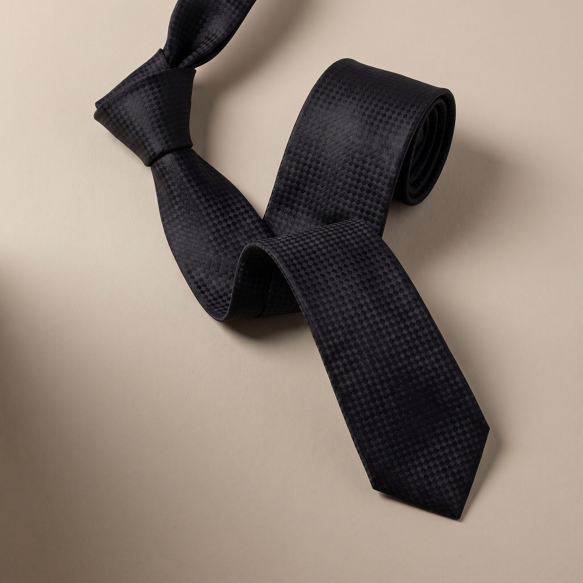 TIE-003