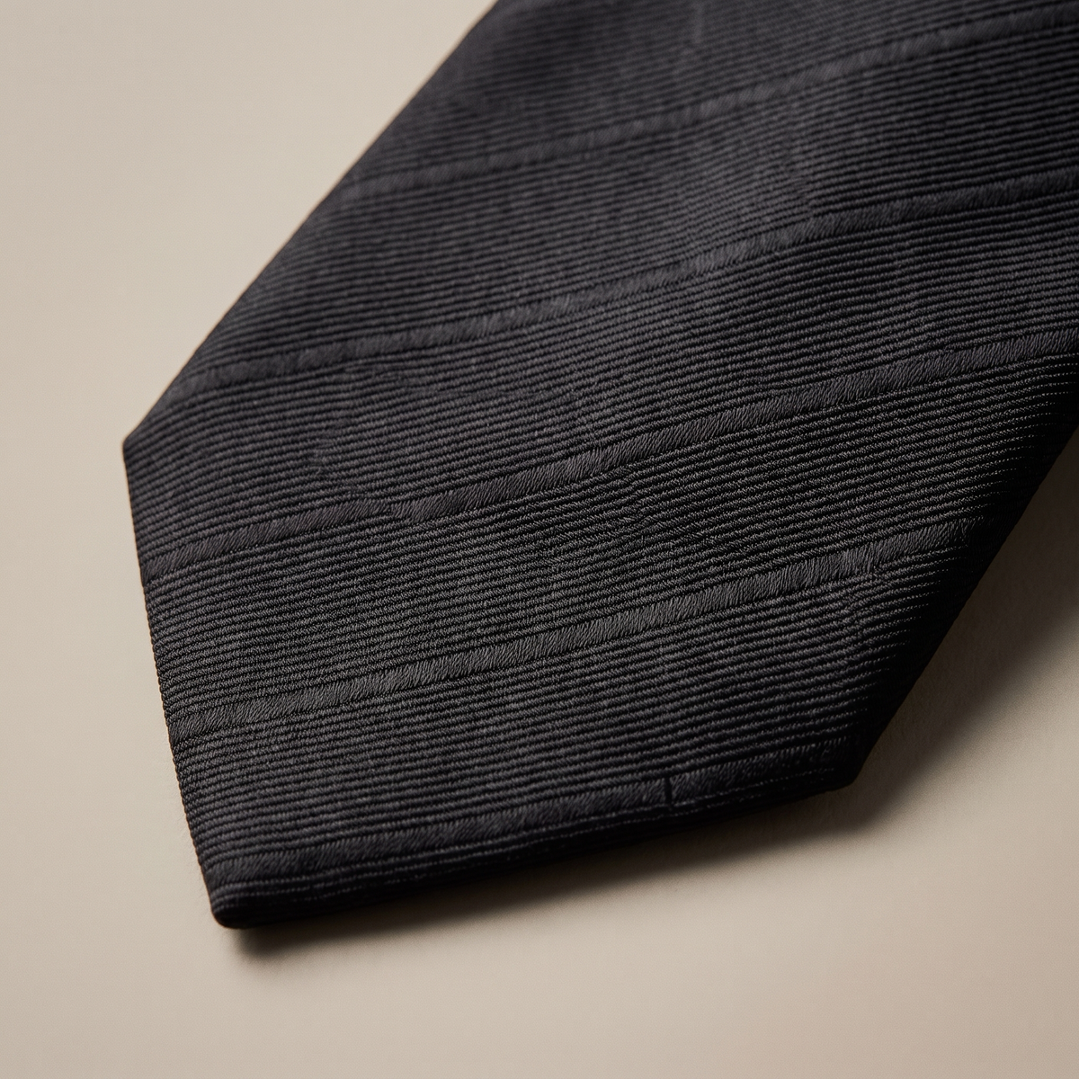 TIE-015